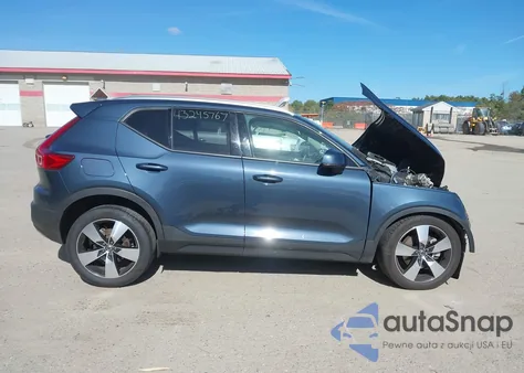 2021 Volvo Xc40 T5 Momentum z USA, uszkodzony, nr VIN YV4162UK4M2457735